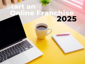 Birou modern cu laptop și materiale de afaceri.