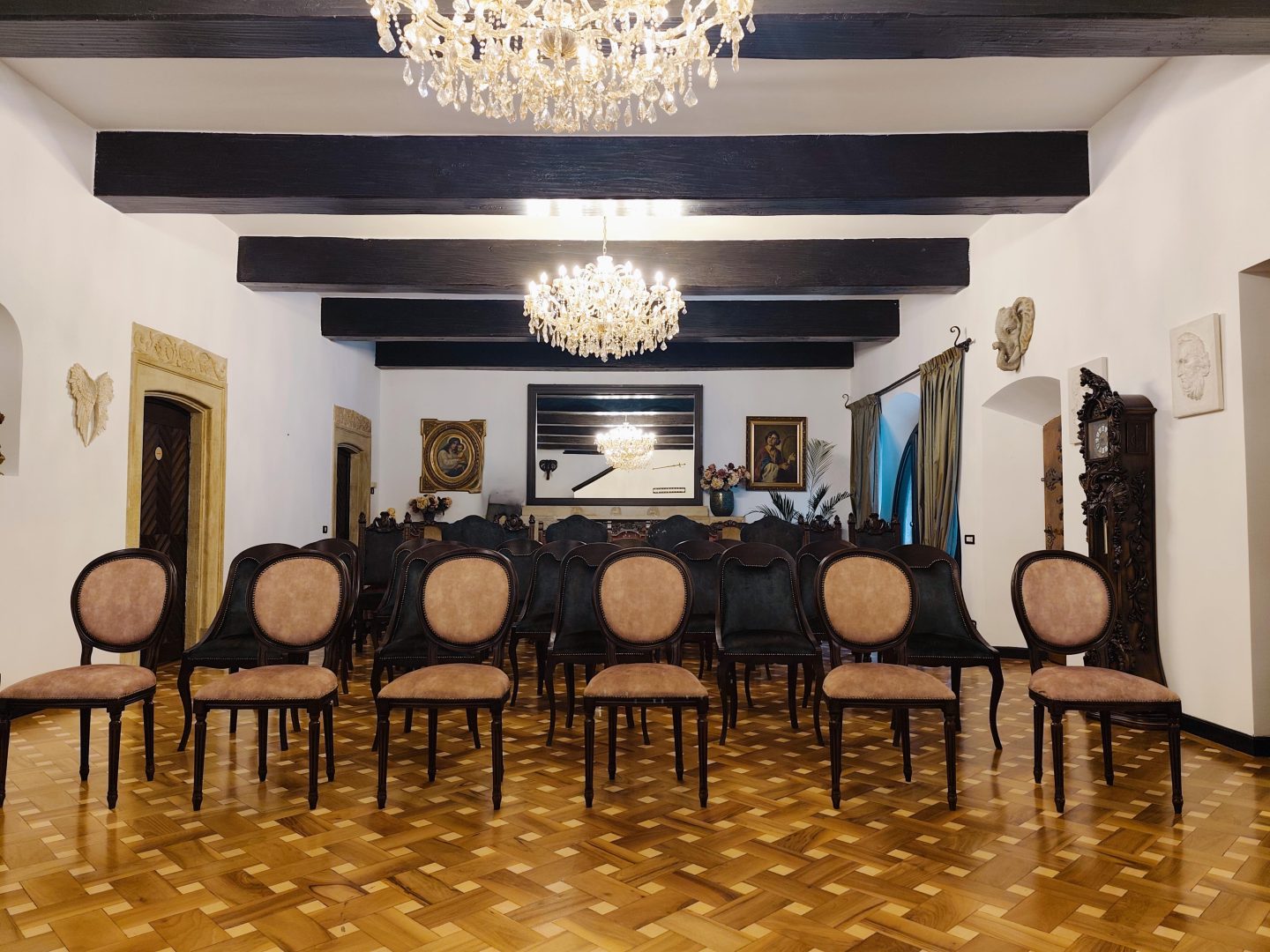 Evenimente de business și workshop-uri tematice la EkoGroup Vila București